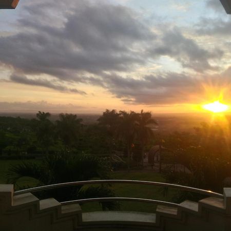 Villa Malang Puncak Buring Exterior foto