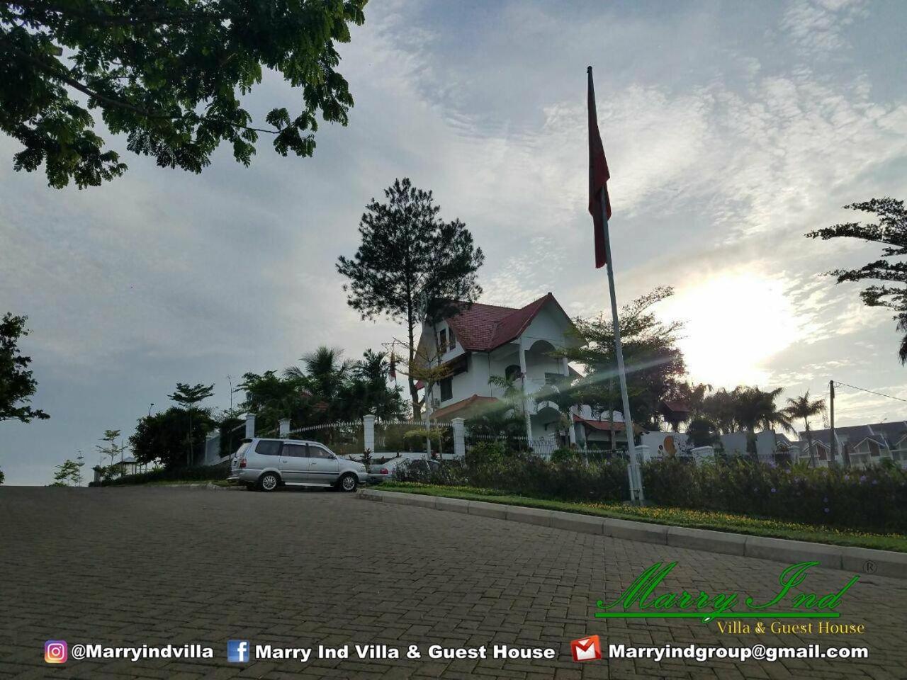 Villa Malang Puncak Buring Exterior foto