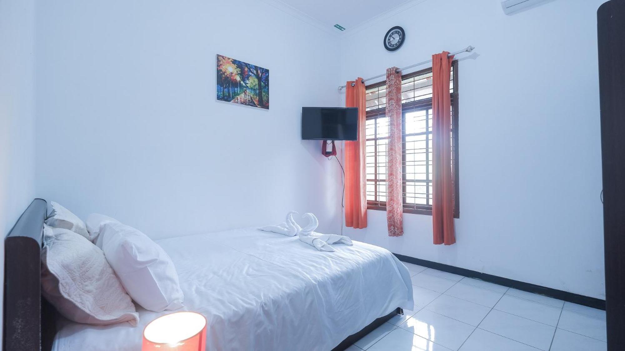 Villa Malang Puncak Buring Exterior foto